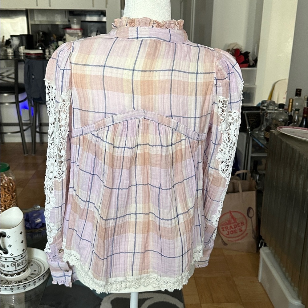 Pilcro crop 100% cotton plaid with crochet inlay - Picture 4 of 5